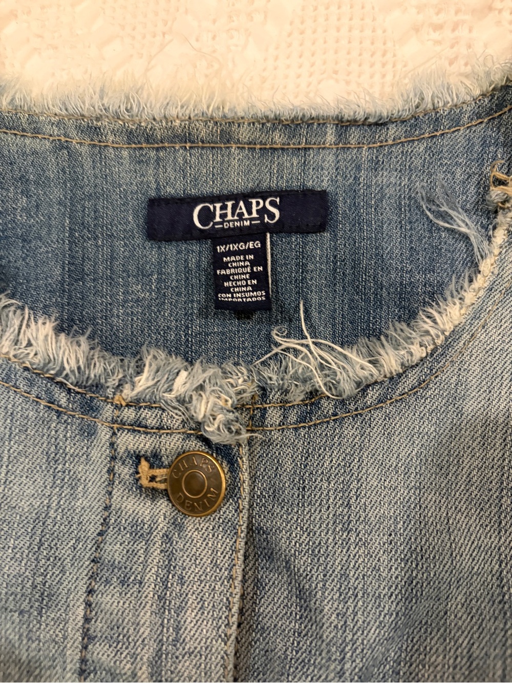 Chaps Distressed Frayed Fringe Collarless Denim Jean Jacket in Light Wash